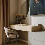 Qult - Orient Express Apartment